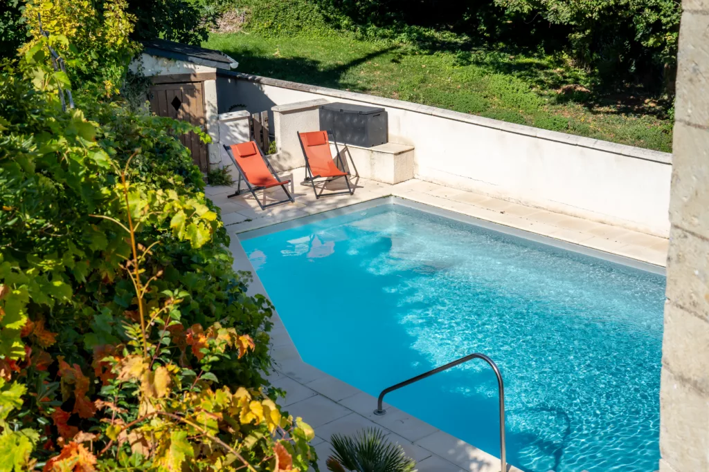 Piscine gite des anciens fours à chaux